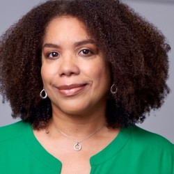 Helene Pamon Headshot